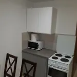 Zelwagi 14 אכסניה *